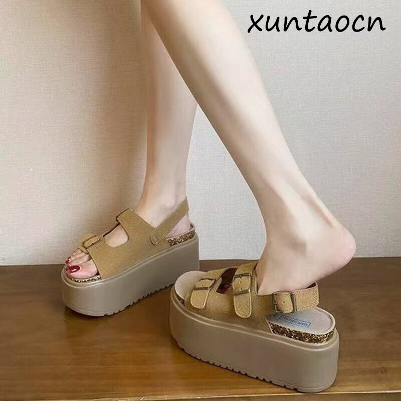 Sandali con plateau spesso da  - Summer Clothing Korea recensione e prezzo