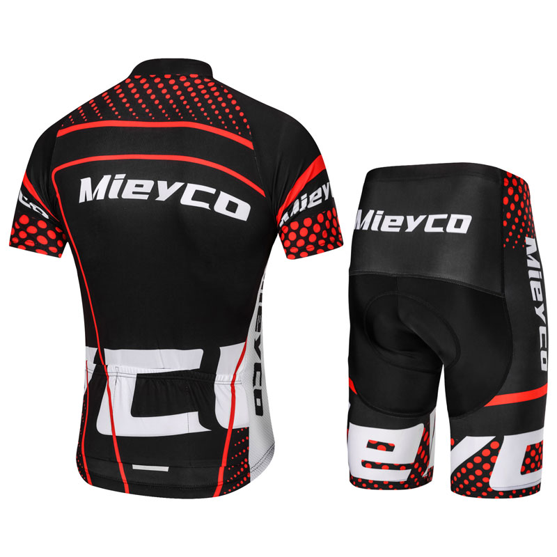 Set di Abbigliamento da Ciclis - Summer Clothing Italy recensione e prezzo