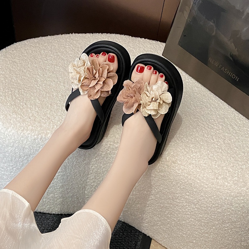 Sandali con plateau floreale b - Summer Clothing Korea recensione e prezzo