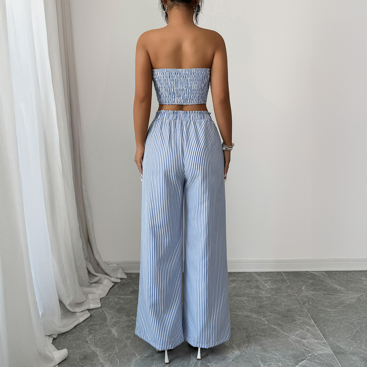 Abito Elegante a Righe con Bot - Summer Clothing Italy recensione e prezzo